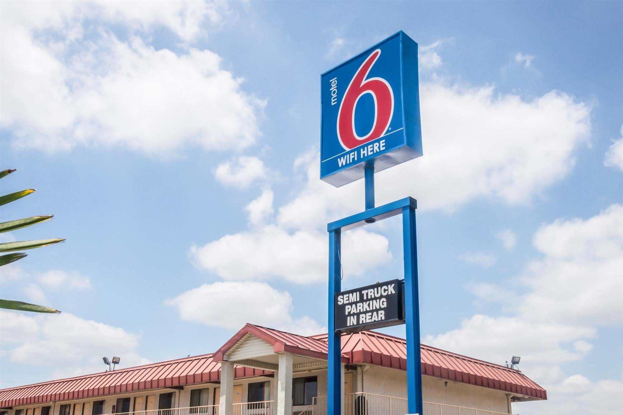 Motel 6-Mesquite, TX - Rodeo - Convention Ctr Esterno foto