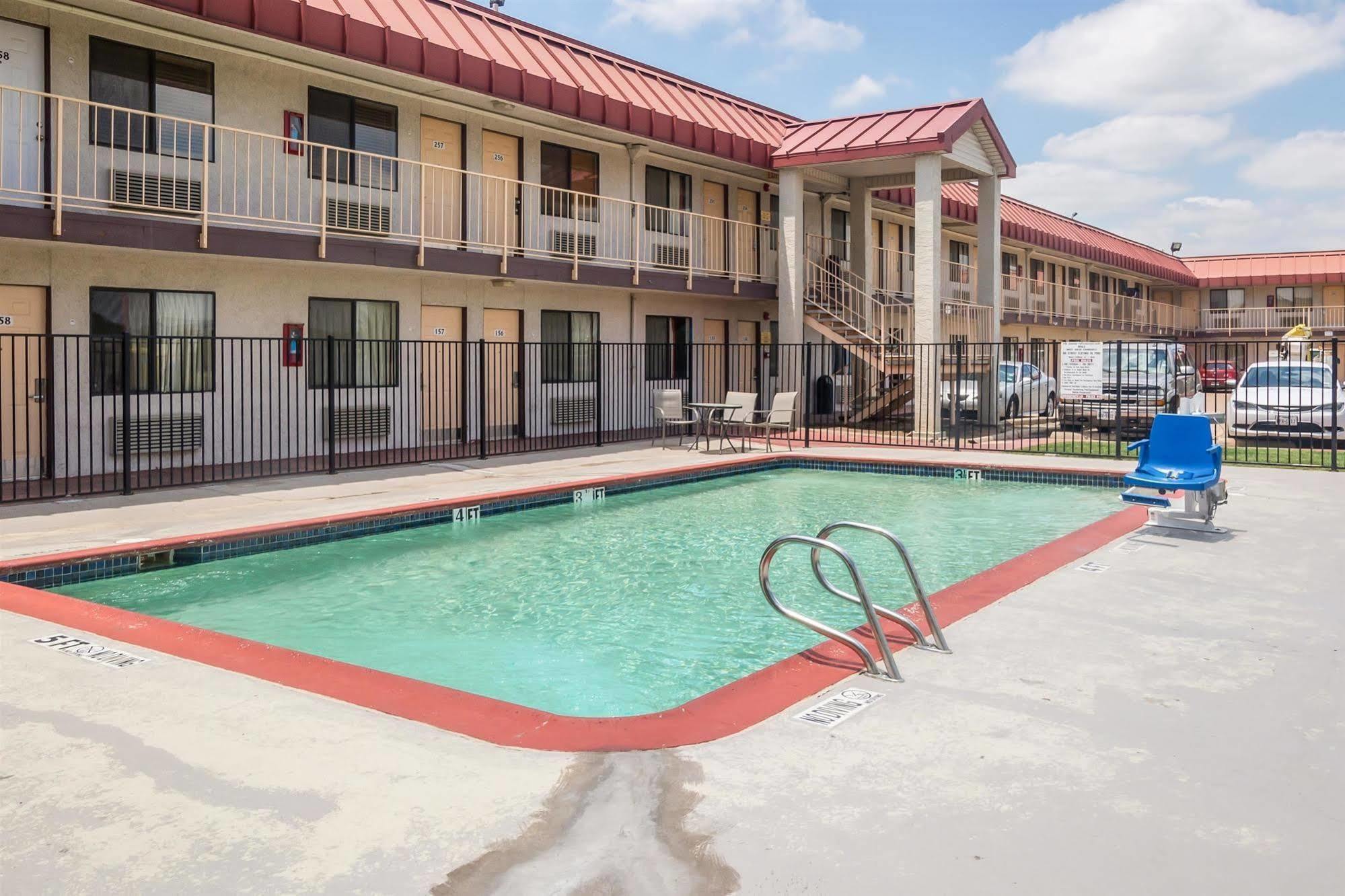 Motel 6-Mesquite, TX - Rodeo - Convention Ctr Esterno foto